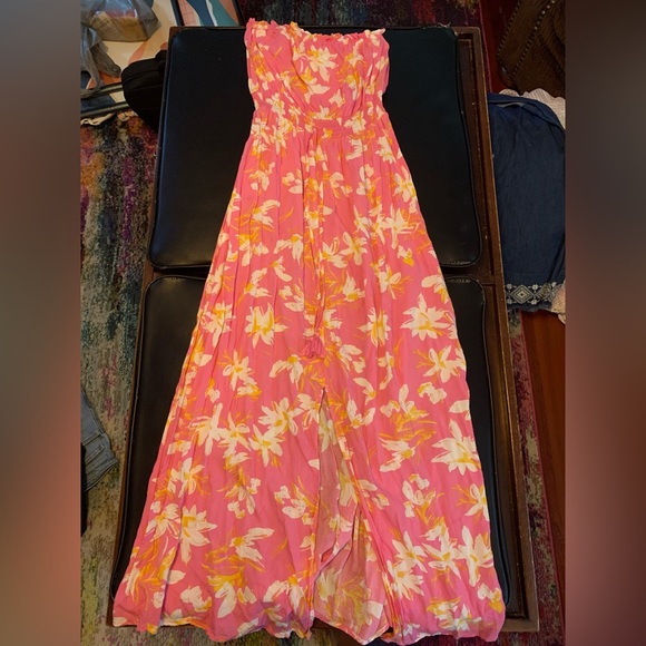 Hawaiian Maxi Dress - Picture 1 of 3